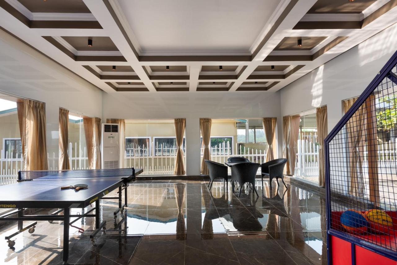 Paramount Riverfront Resort & Spa, Karjat Buitenkant foto