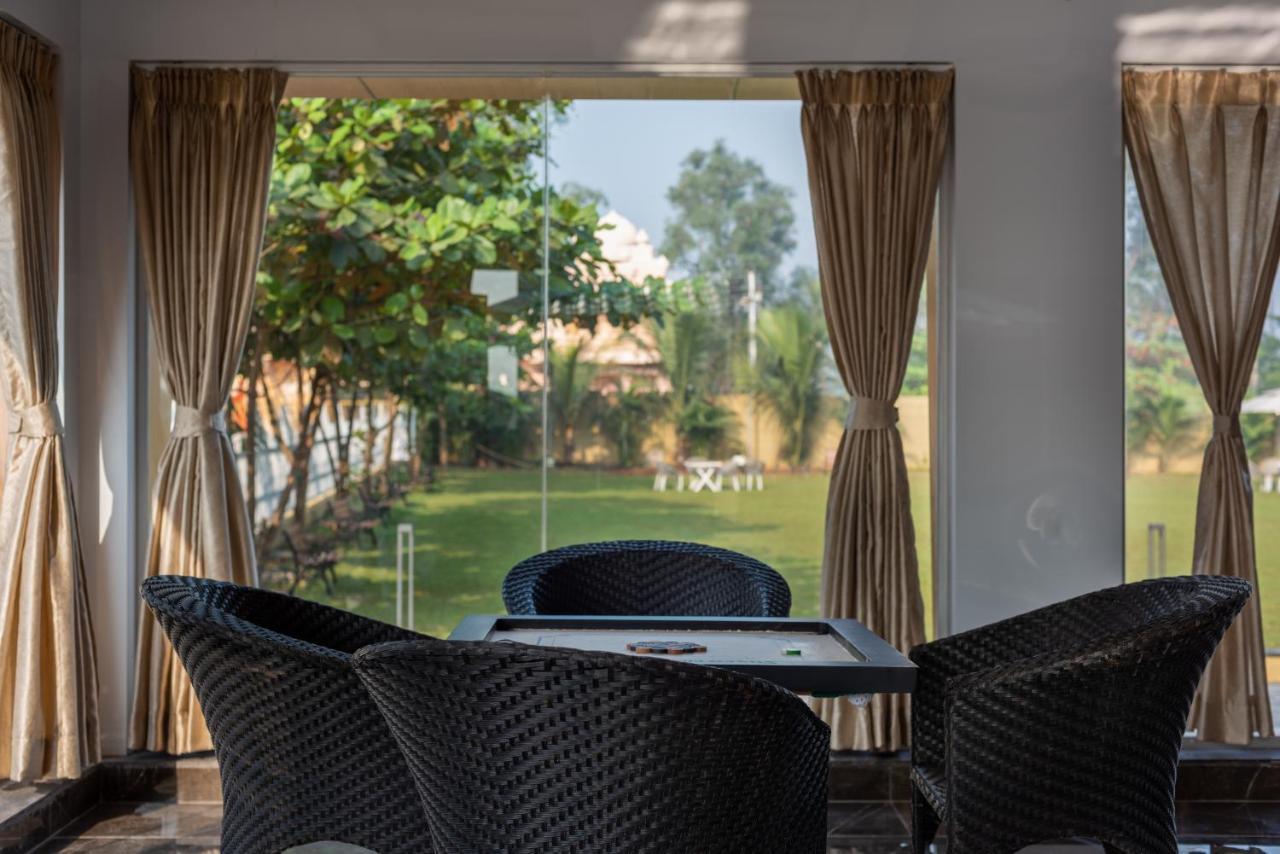 Paramount Riverfront Resort & Spa, Karjat Buitenkant foto
