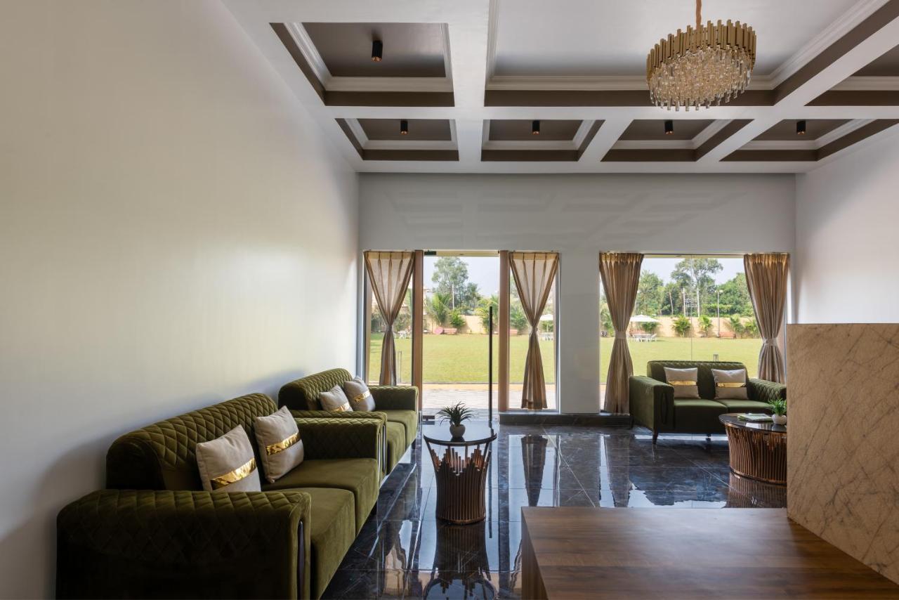Paramount Riverfront Resort & Spa, Karjat Buitenkant foto