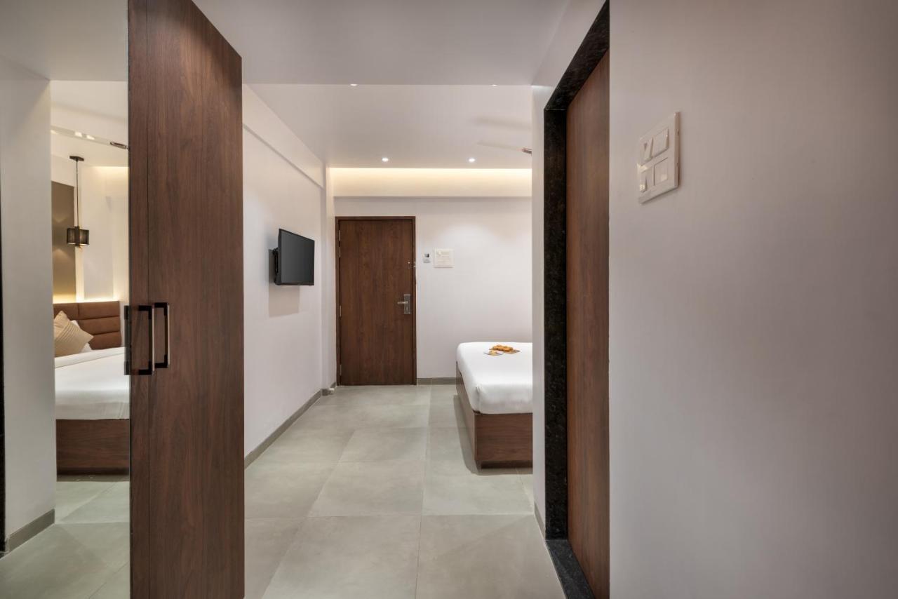 Paramount Riverfront Resort & Spa, Karjat Buitenkant foto