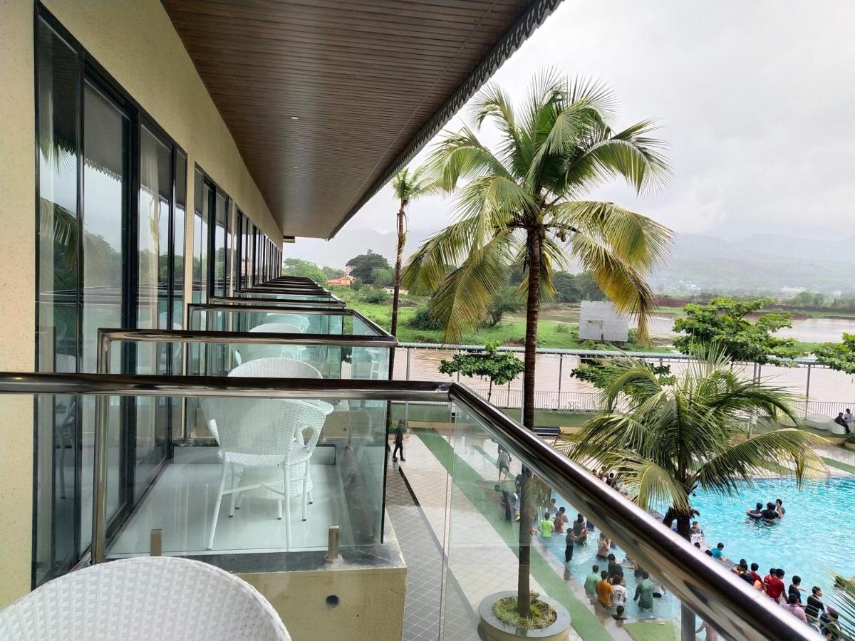 Paramount Riverfront Resort & Spa, Karjat Buitenkant foto