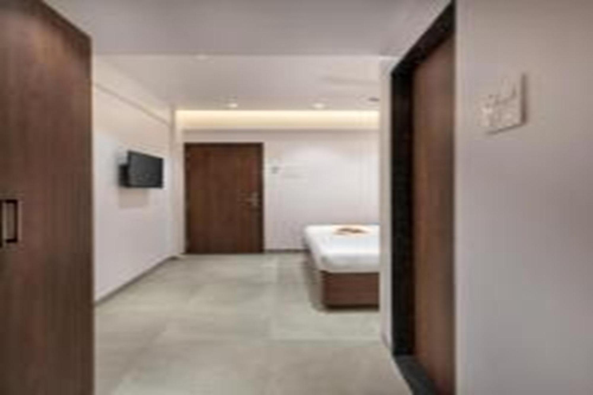 Paramount Riverfront Resort & Spa, Karjat Buitenkant foto