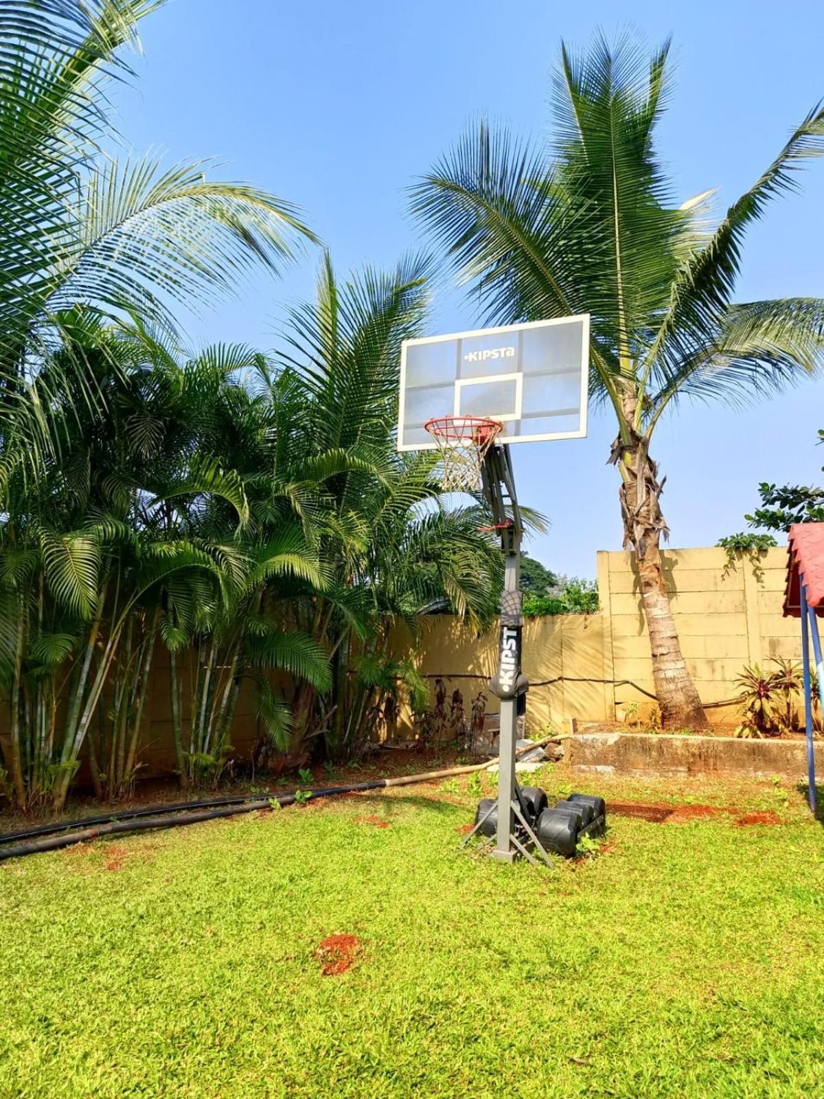 Paramount Riverfront Resort & Spa, Karjat Buitenkant foto