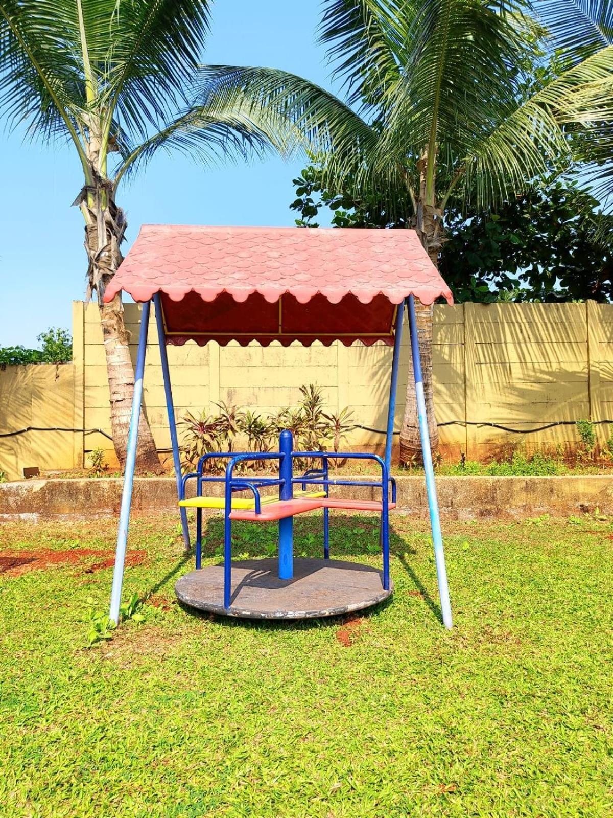 Paramount Riverfront Resort & Spa, Karjat Buitenkant foto